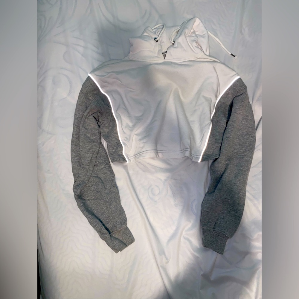Cropped sweatshirt